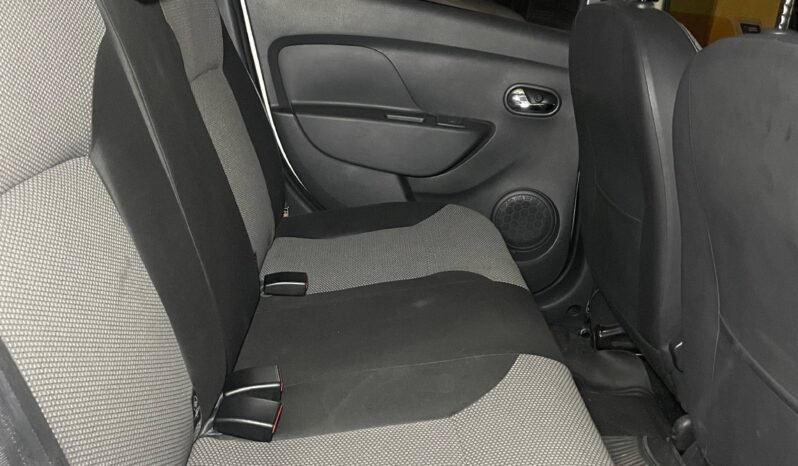 
								RENAULT LOGAN PRIVILEGE AT 1.6 SD full									