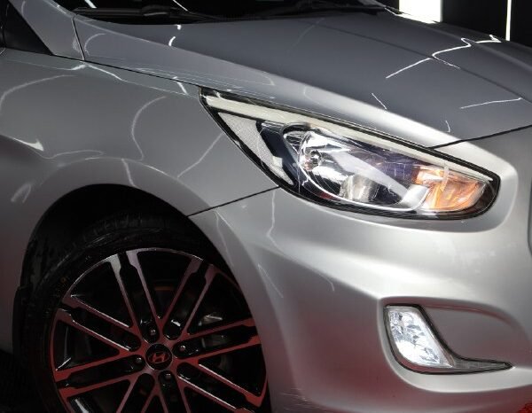 
								HYUNDAI ACCENT PREMIUM AT 1.6 SD full									