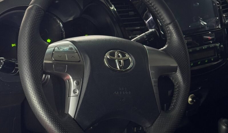 
								TOYOTA FORTUNER SRV 3.0 AT  DIESEL 4X4 full									