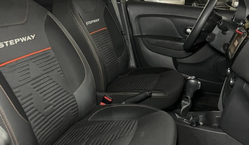 
								RENAULT STEPWAY INTENS AT full									