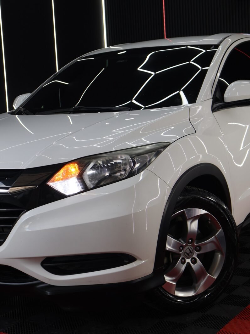 
								HONDA HRV XTYLE 1.800 AUT 4X2 full									