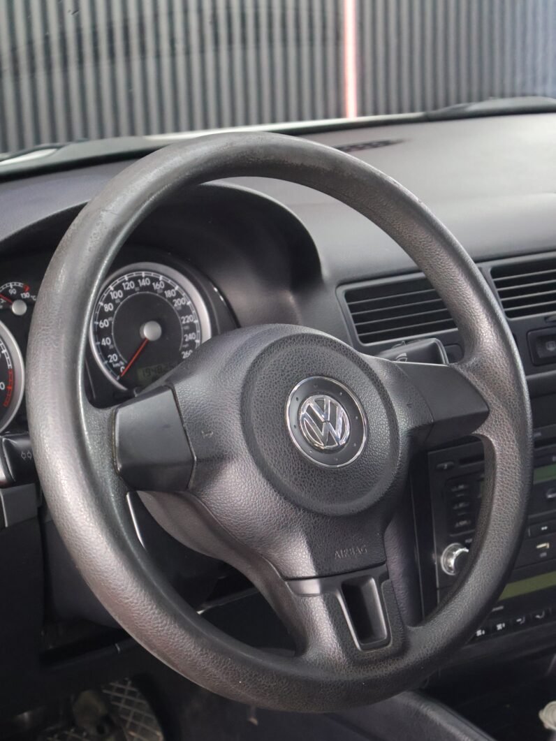 
								VOLKSWAGEN JETTA TRENDLINE MT full									