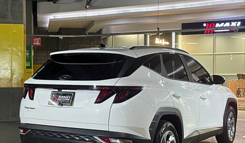 
								HYUNDAI TUCSON GL ADVANCE MT 2.0 GSL full									