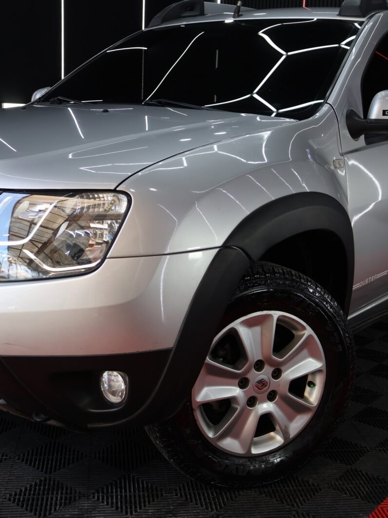 
								RENAULT DUSTER DYNAMIQUE 2.O MT 4X2 full									