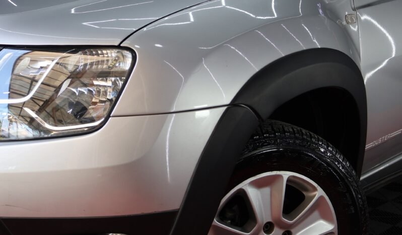 
								RENAULT DUSTER DYNAMIQUE 2.O MT 4X2 full									