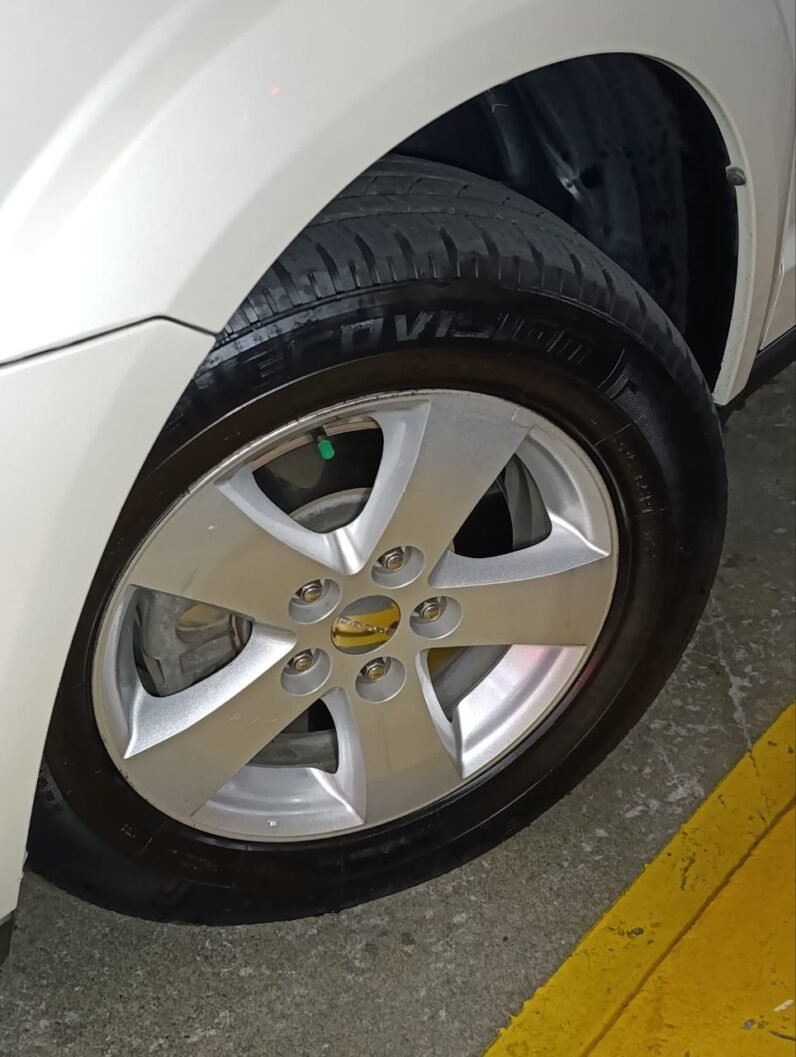 
								DODGE JOURNEY SE 2.4L AUT 4X2 7P full									