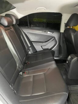 
										VOLKSWAGEN NEW JETTA CONFORTLINE 2.5L AT full									