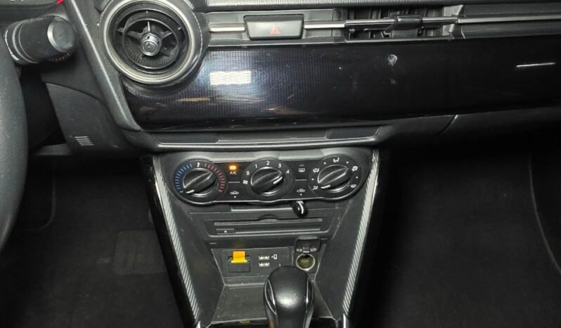 
								MAZDA 2 TOURING SEDAN AT 1.5CC full									