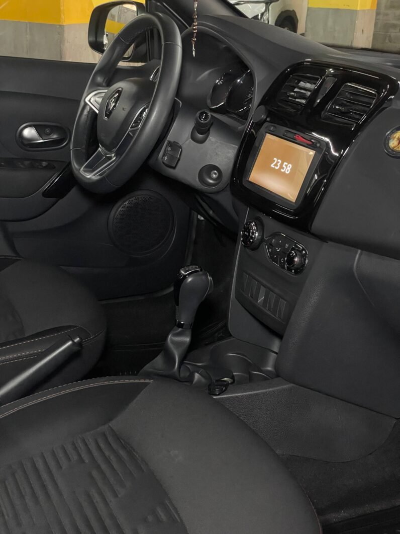 
								RENAULT STEPWAY INTENS AT full									