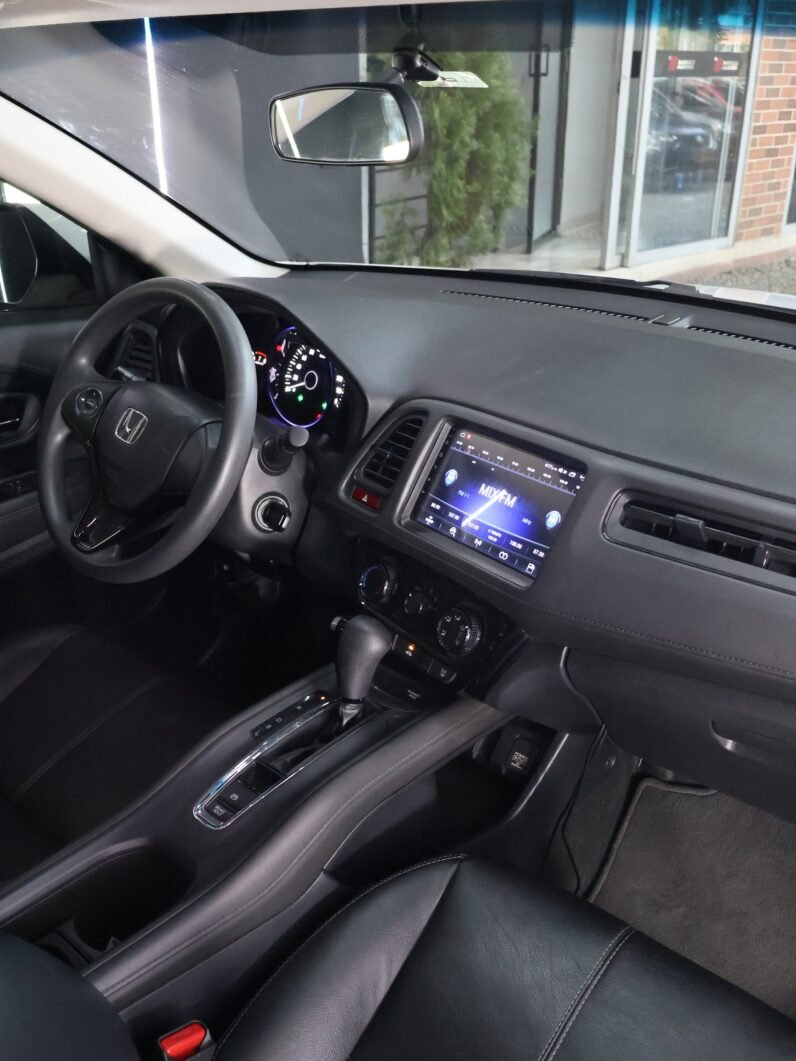 
								HONDA HRV XTYLE 1.800 AUT 4X2 full									