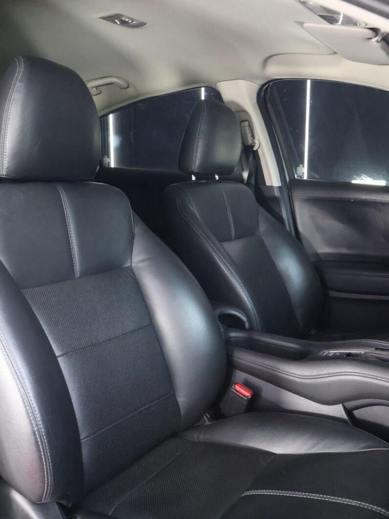 
								HONDA HRV XTYLE 1.800 AUT 4X2 full									