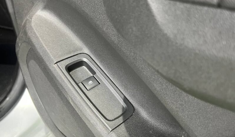 
								CHEVROLET ONIX LTZ AT SD 1.4 full									