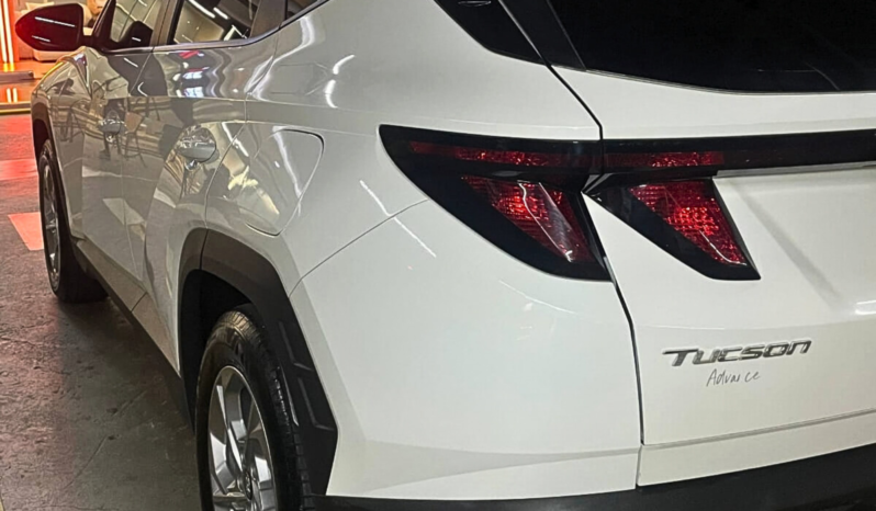 
								HYUNDAI TUCSON GL ADVANCE MT 2.0 GSL full									