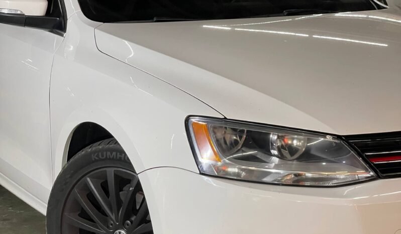 
								VOLKSWAGEN NEW JETTA CONFORTLINE 2.5L AT full									