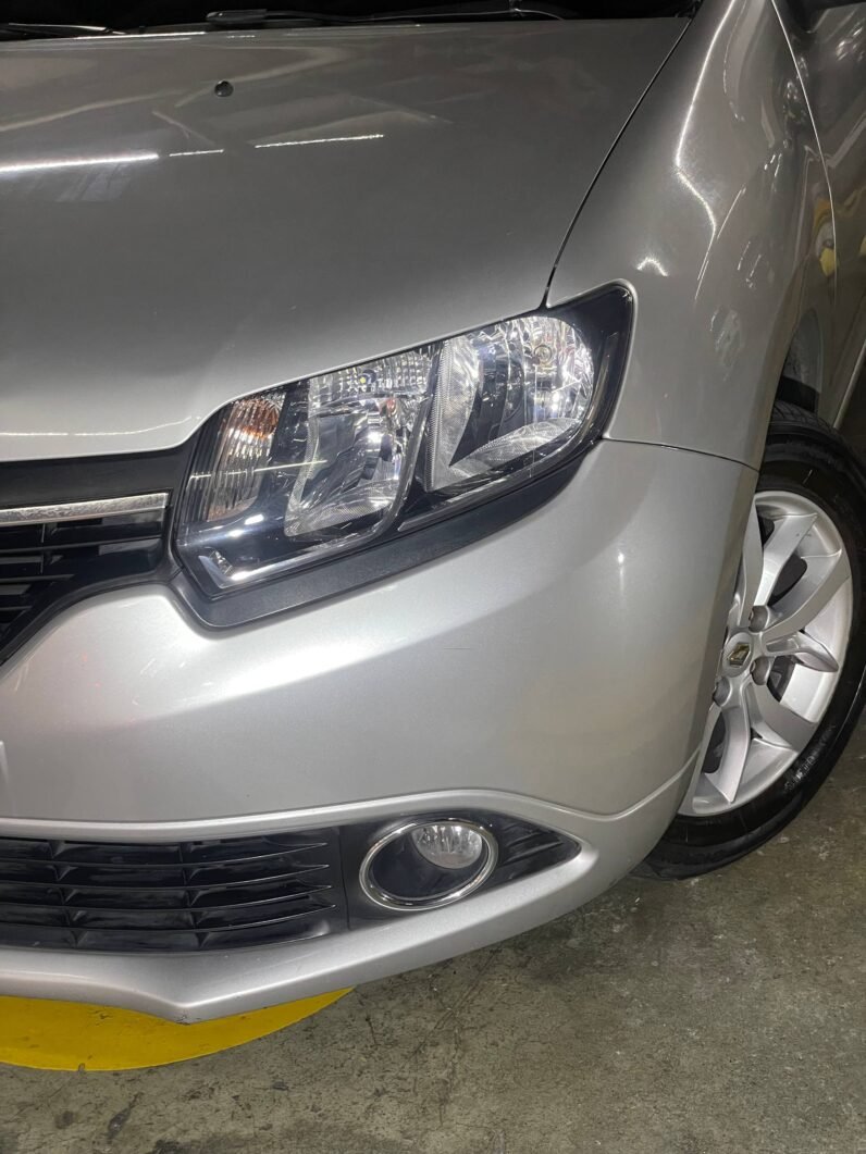 
								RENAULT LOGAN PRIVILEGE AT 1.6 SD full									