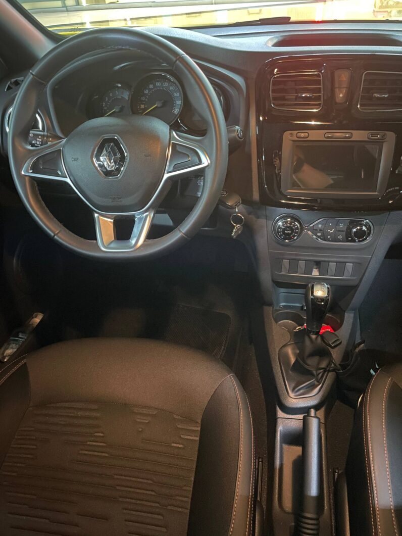 
								RENAULT STEPWAY INTENS AUT CVT 1.6 full									