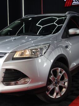 
										FORD ESCAPE TITANIUM AT 4X4 full									