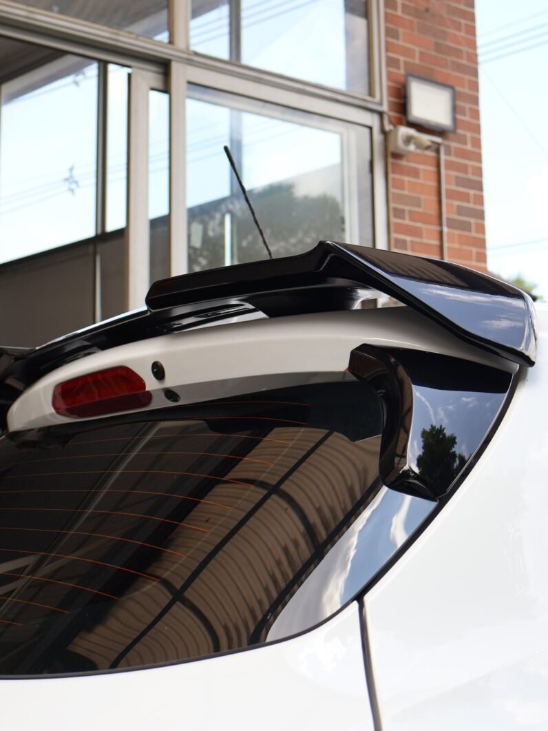 
								CHEVROLET ONIX TURBO PREMIER 1.0 HB full									