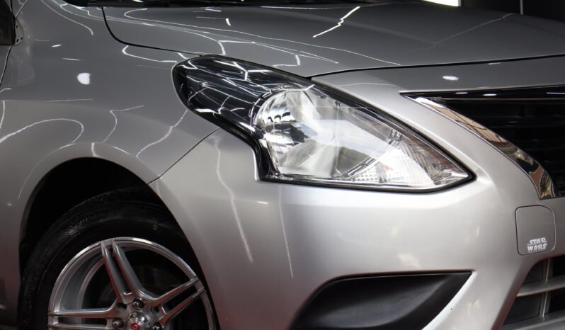 
								NISSAN VERSA SENSE MT 1.6 full									