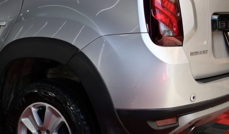 
								RENAULT DUSTER DYNAMIQUE 2.O MT 4X2 full									