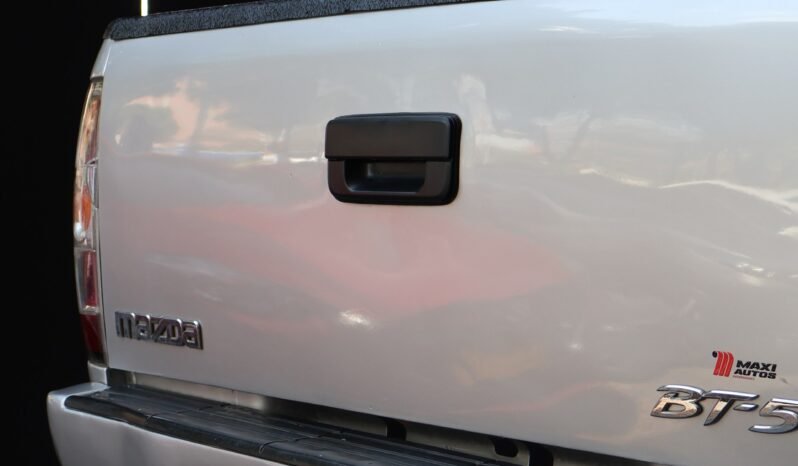 
								MAZDA BT50 MT 4X4 2.5 DIESEL full									