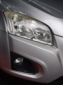 
										CHEVROLET TRACKER LS AT 1.8 4X2 full									