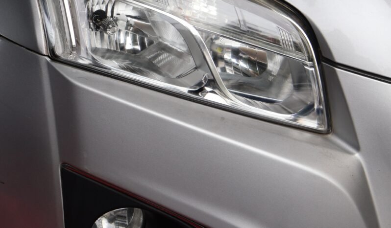 
								CHEVROLET TRACKER LS AT 1.8 4X2 full									