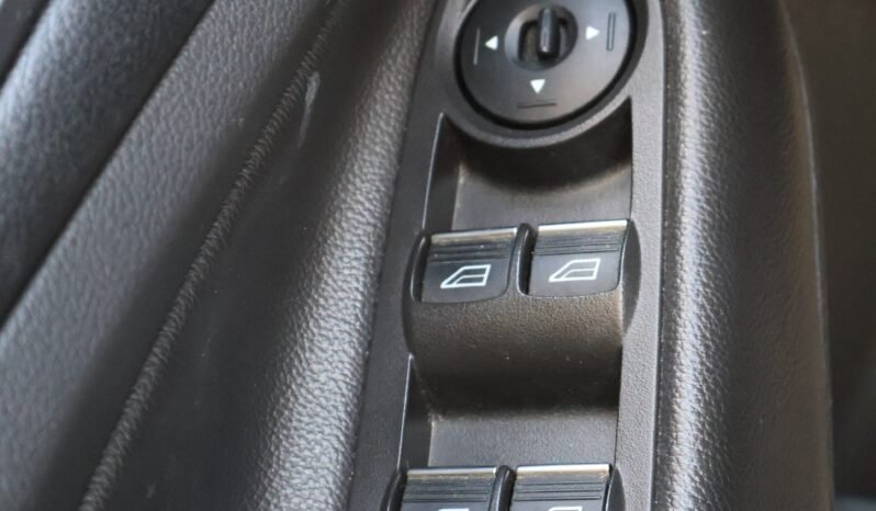 
								FORD ESCAPE SE 2.0L AT 4×2 full									