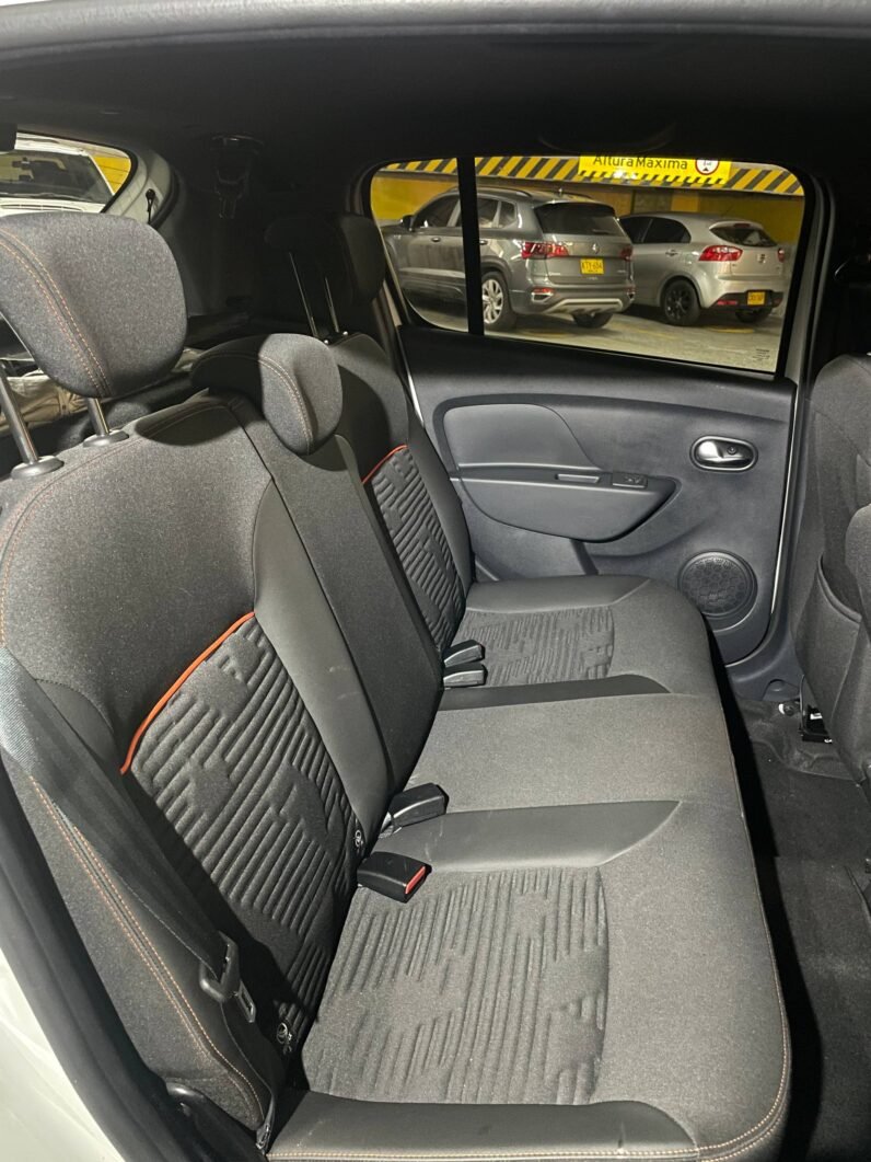 
								RENAULT STEPWAY INTENS AUT CVT 1.6 full									