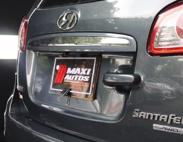 
								HYUNDAI SANTAFE GL 2.4 AT 4X4 full									