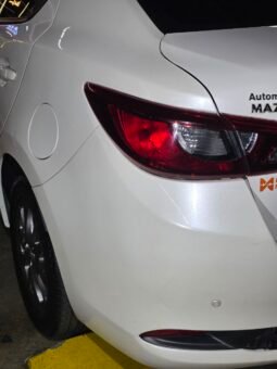 
										MAZDA 2 TOURING SEDAN AT 1.5CC full									