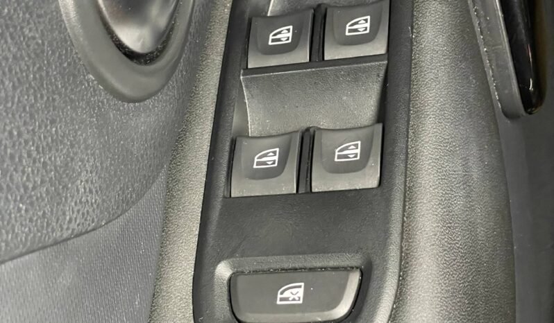 
								RENAULT STEPWAY INTENS AT full									