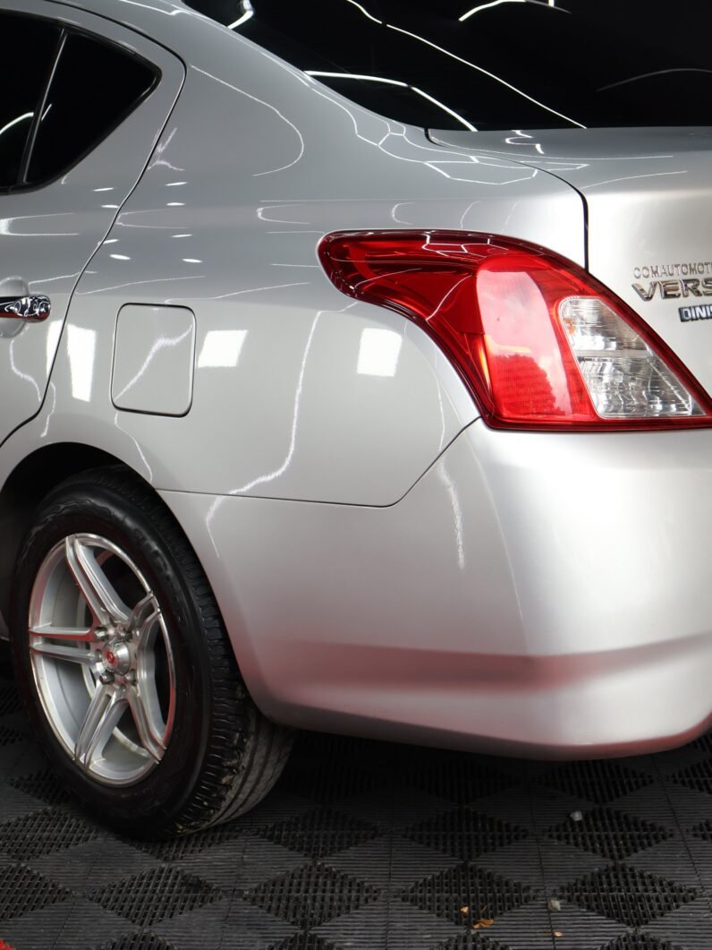 
								NISSAN VERSA SENSE MT 1.6 full									