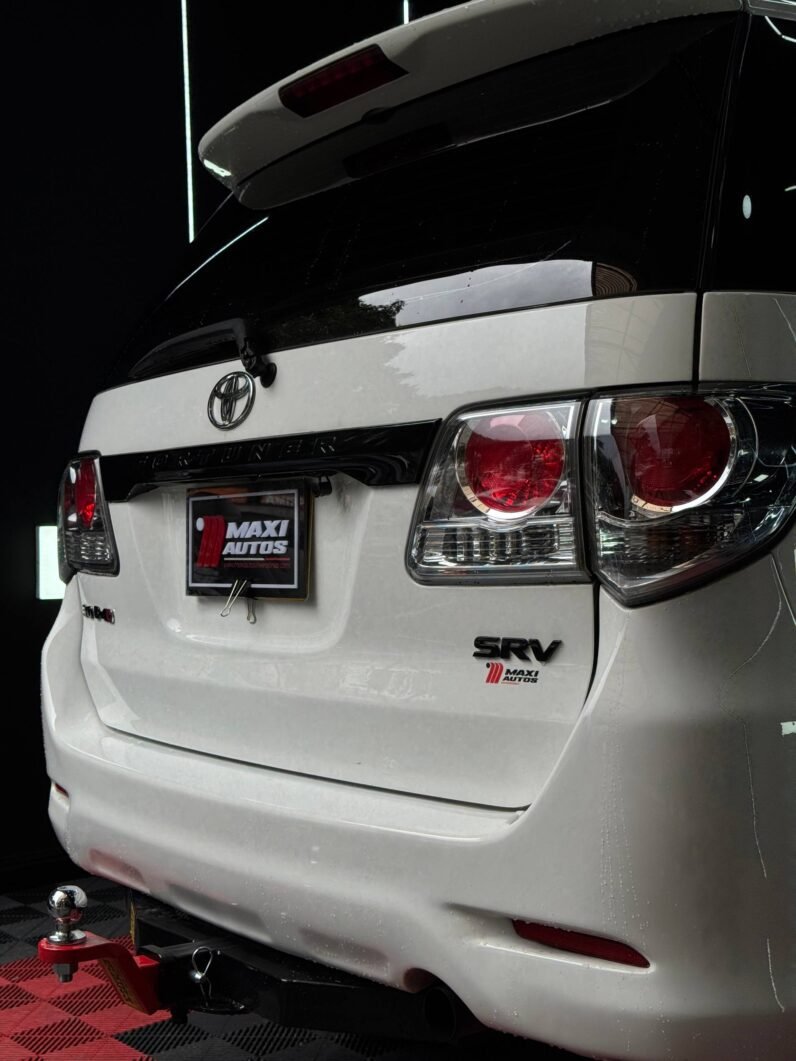 
								TOYOTA FORTUNER SRV 3.0 AT  DIESEL 4X4 full									