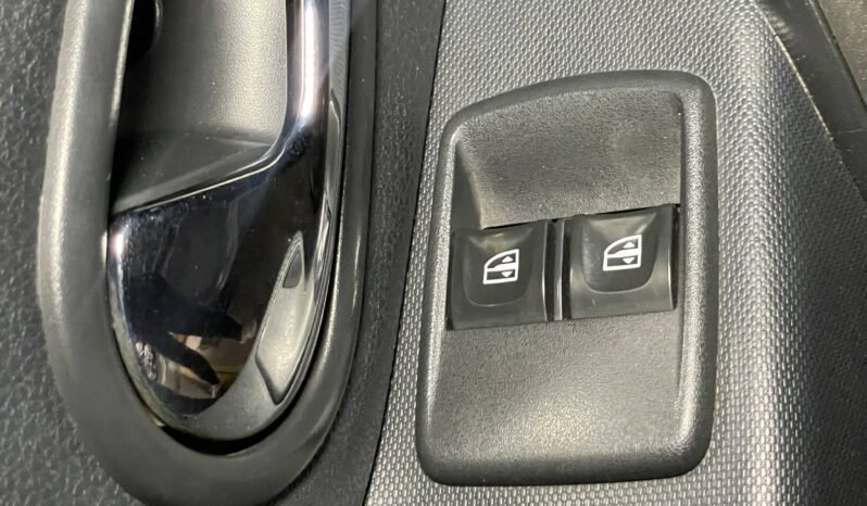 
								RENAULT STEPWAY INTENS AT full									