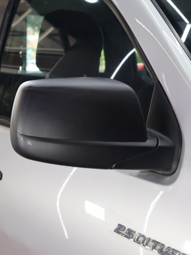 
								MAZDA BT50 MT 4X4 2.5 DIESEL full									