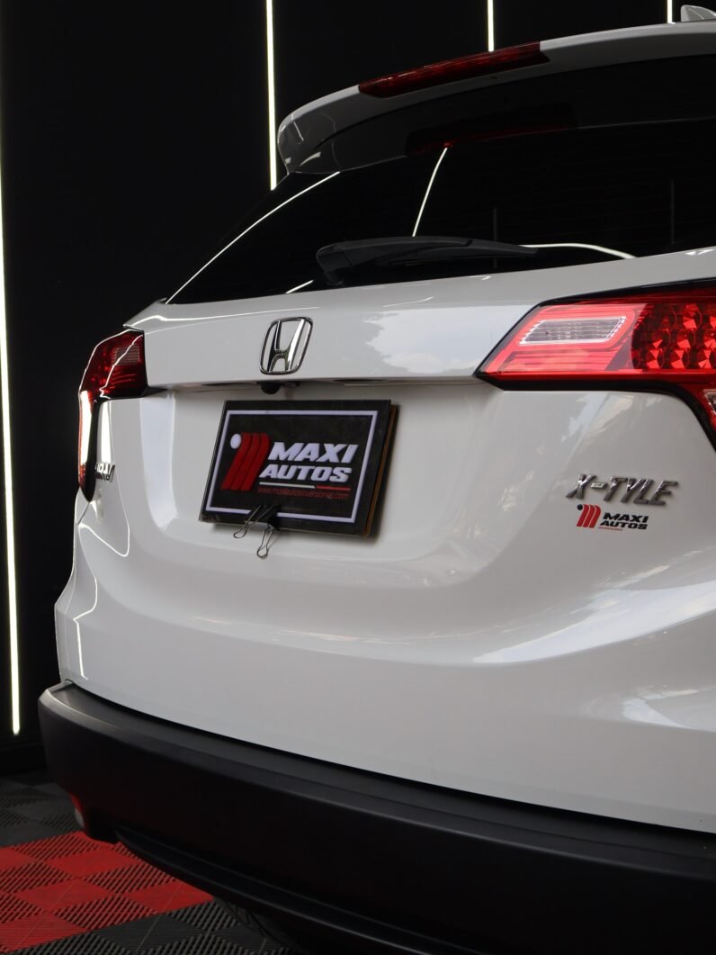 
								HONDA HRV XTYLE 1.800 AUT 4X2 full									