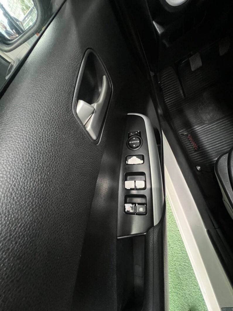 
								KIA PICANTO VIBRANT MT 1.250 full									