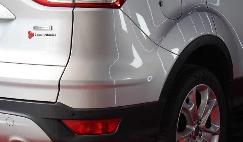 
								FORD ESCAPE TITANIUM AT 4X4 full									