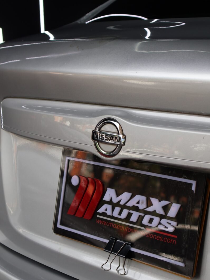 
								NISSAN VERSA SENSE MT 1.6 full									