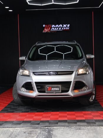 FORD ESCAPE TITANIUM AT 4X4