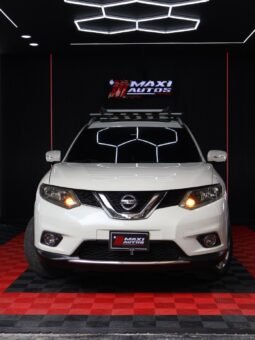 NISSAN X-TRAIL ADVANCE 2.5L AT 4×2 7PTOS.
