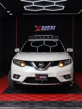 NISSAN X-TRAIL ADVANCE 2.5L AT 4×2 7PTOS.