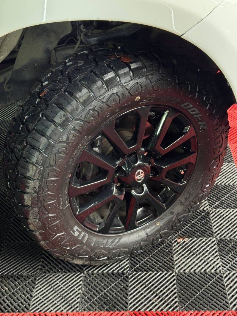 
								TOYOTA FORTUNER SRV 3.0 AT  DIESEL 4X4 full									