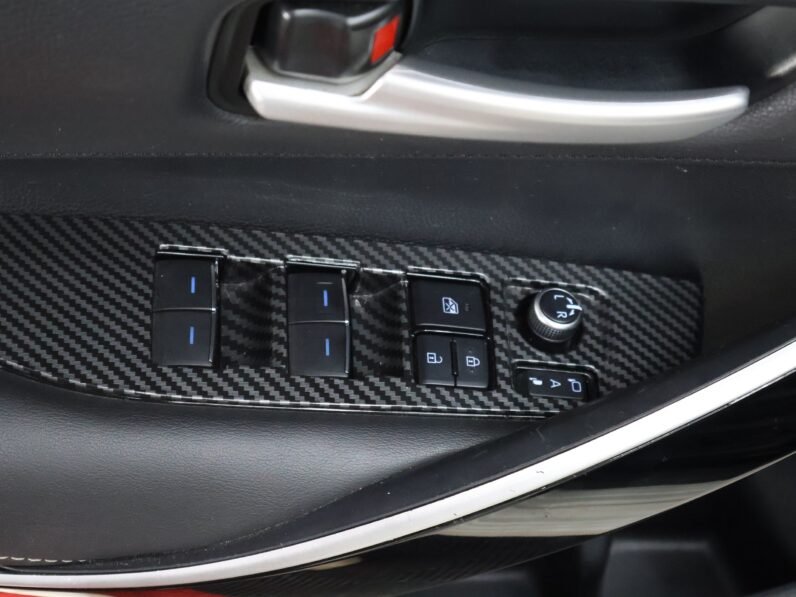 
								TOYOTA COROLLA  SEG AT HIBRIDO 1.8 AT full									