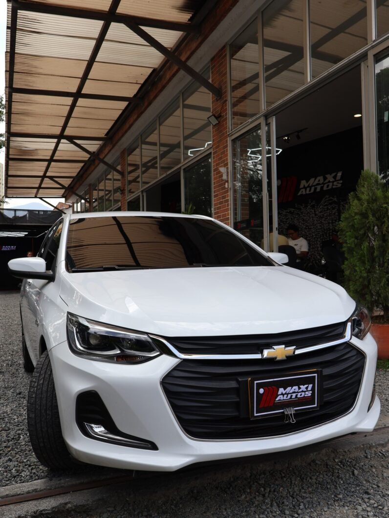 
								CHEVROLET ONIX TURBO PREMIER 1.0 HB full									