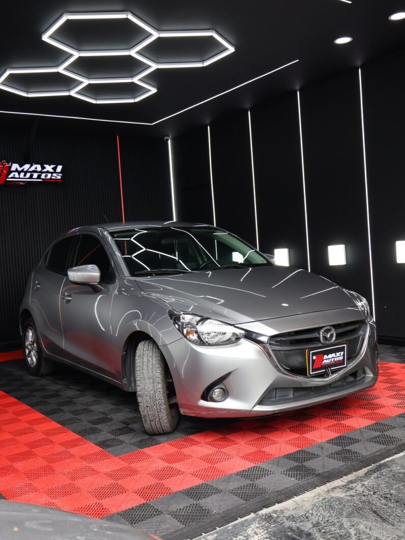 
MAZDA 2 TOURING AT 1.5 HB full									