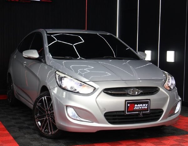 
								HYUNDAI ACCENT PREMIUM AT 1.6 SD full									