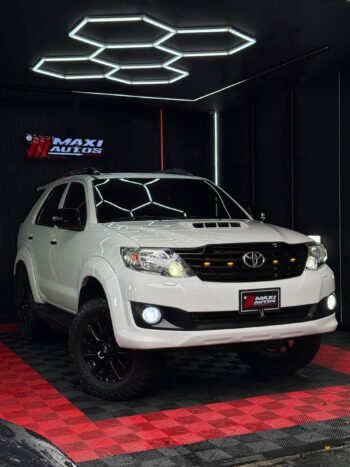 TOYOTA FORTUNER SRV 3.0 AT  DIESEL 4X4