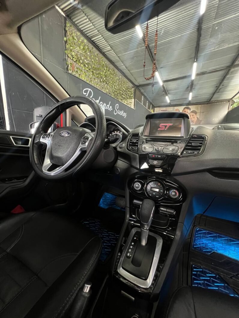 
								FORD FIESTA TITANIUM AT 1.6 full									